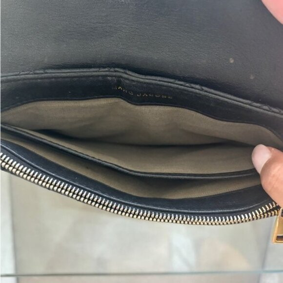 Marc Jacobs Quilted Crossbody Bag in Black - Picture 6 of 15